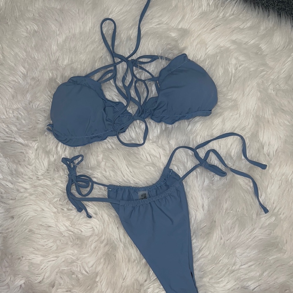 Strappy Blue bikini / Never worn